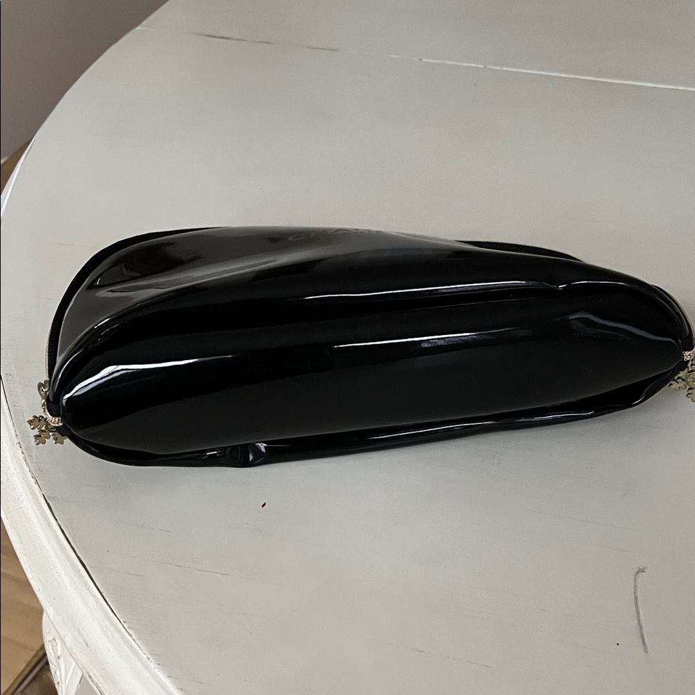 CHANEL Beauté Glossy Black Cosmetic Case - Picture 4 of 4